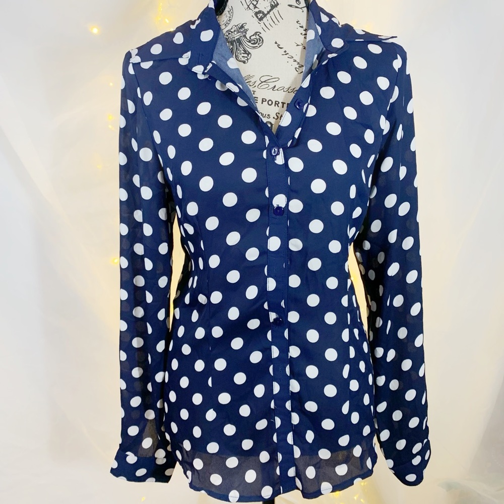 ⭐️3 for $11⭐️ 5 for $15⭐️ womens long sleeve top from Heng Cheng